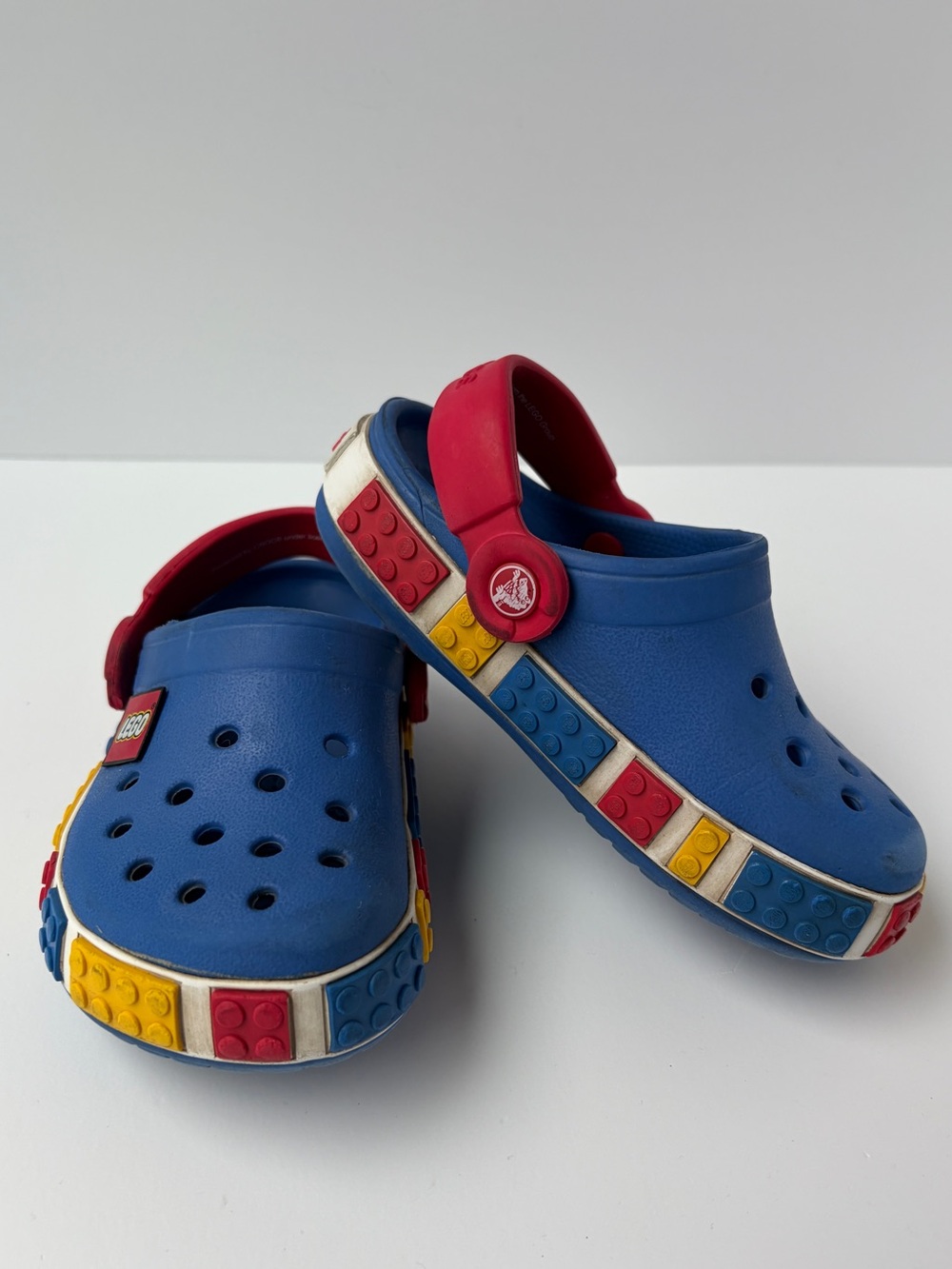 CROCS Water Resistant Clog Slip On Shoes Kids Lego - Blue Size C8-9